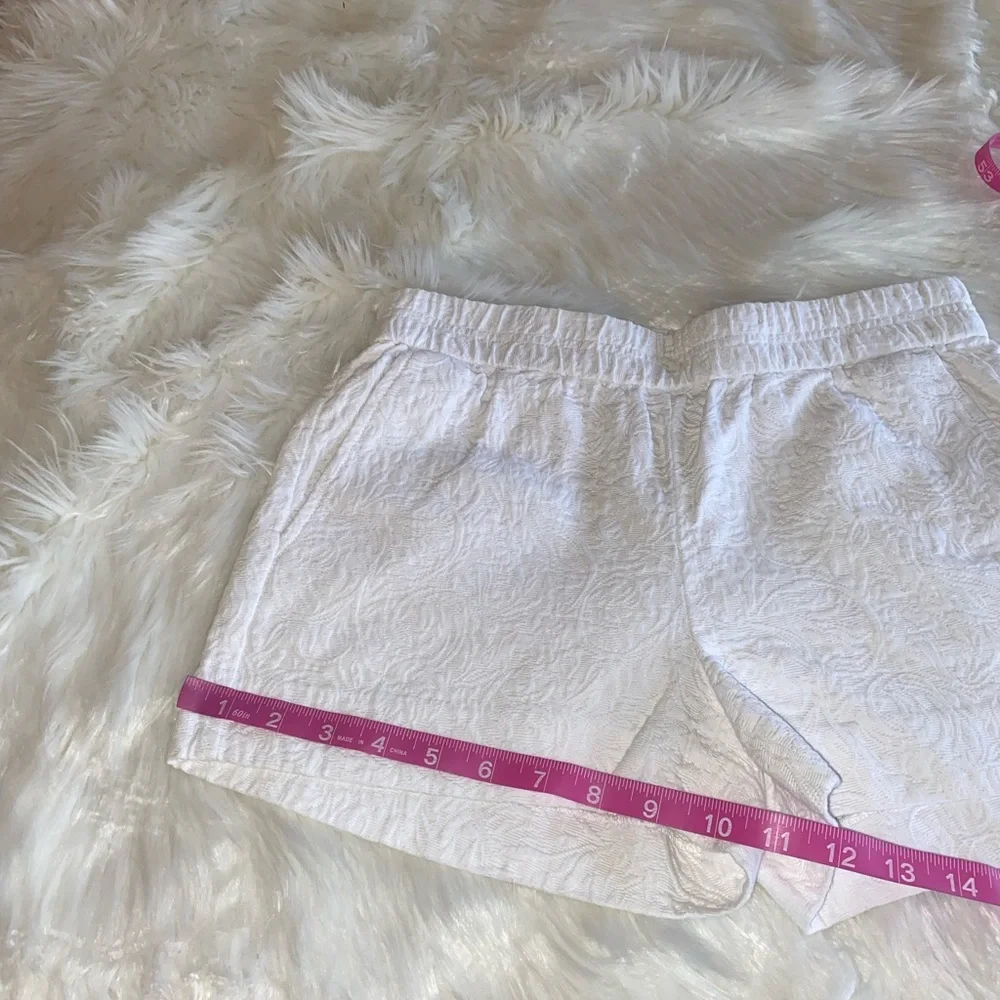 J.Crew size 0 white patterned plush soft shorts
